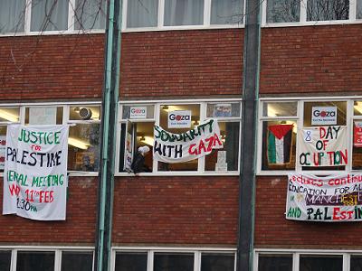 boycott_israel_buildings_students
