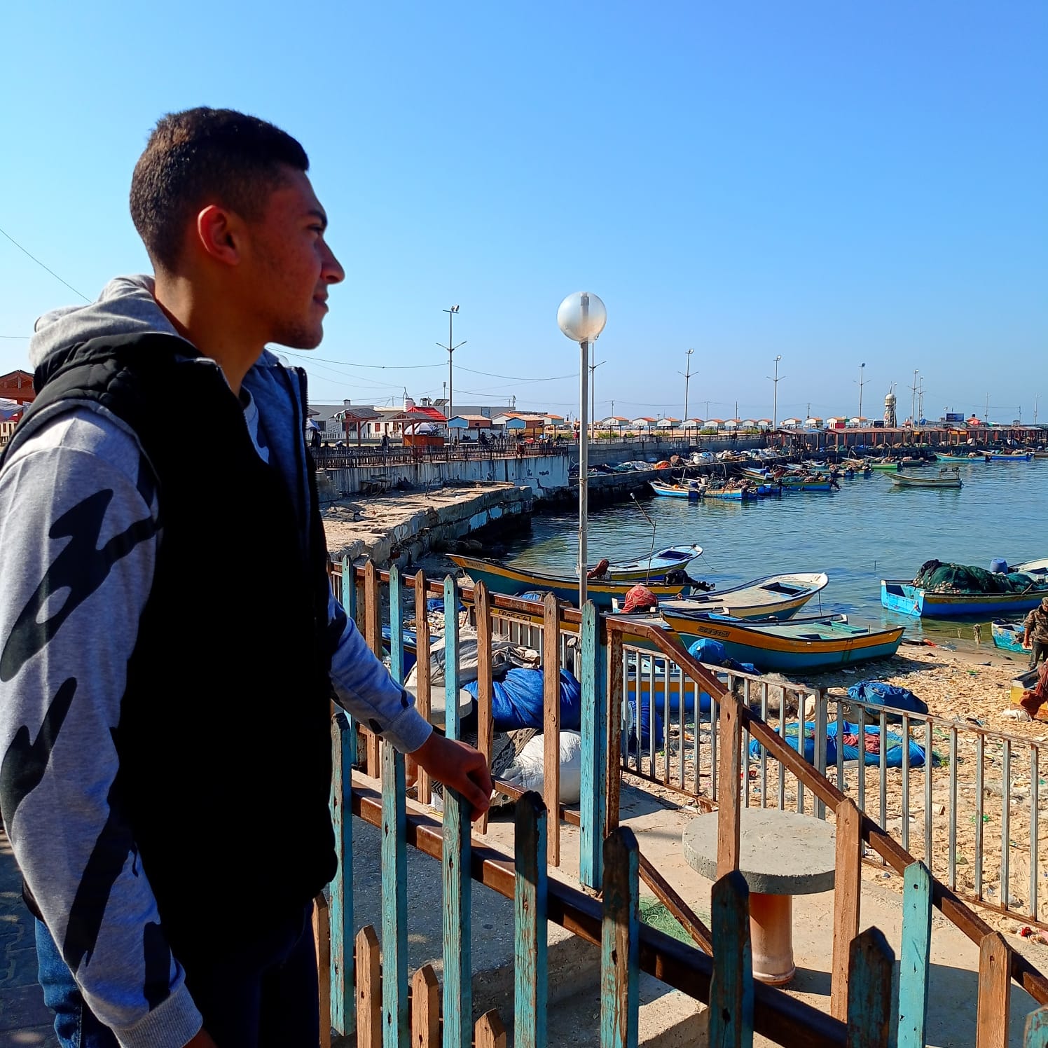 Abdelrahman Abu Ryala in Gaza sea port_ taken by Lubna Abuhashem