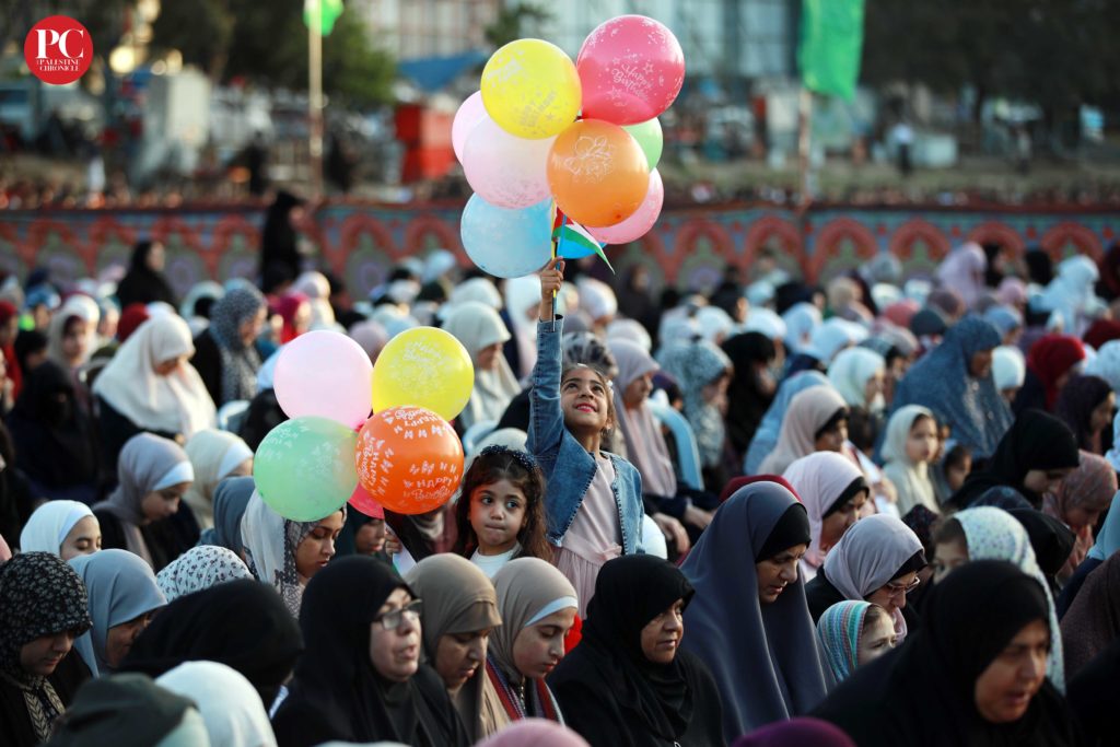 In Photos Eid Prayers in Gaza Palestine Chronicle