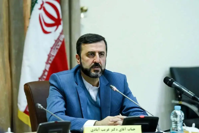 Abadi_Irán_FM